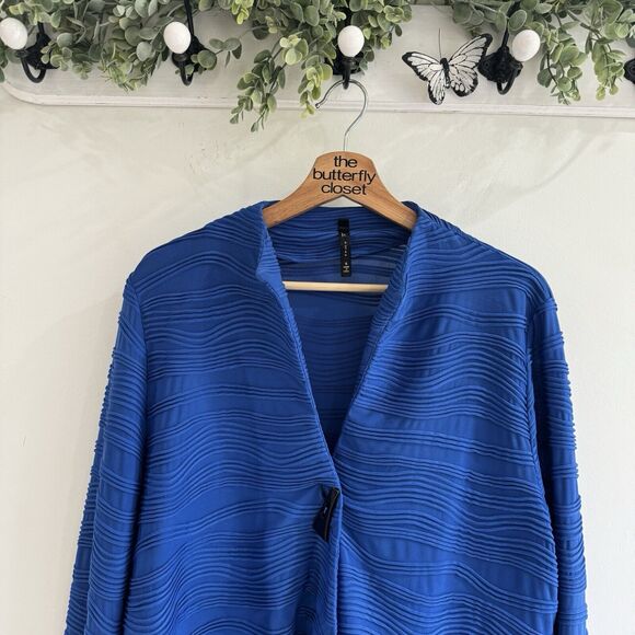 IC By Connie k Blue Textured Toggle Closure Sweater Small - Picture 5 of 5